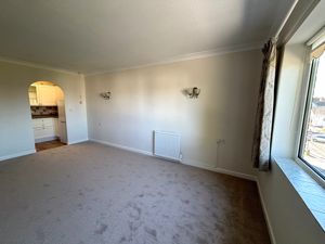 Sitting Room (1)- click for photo gallery